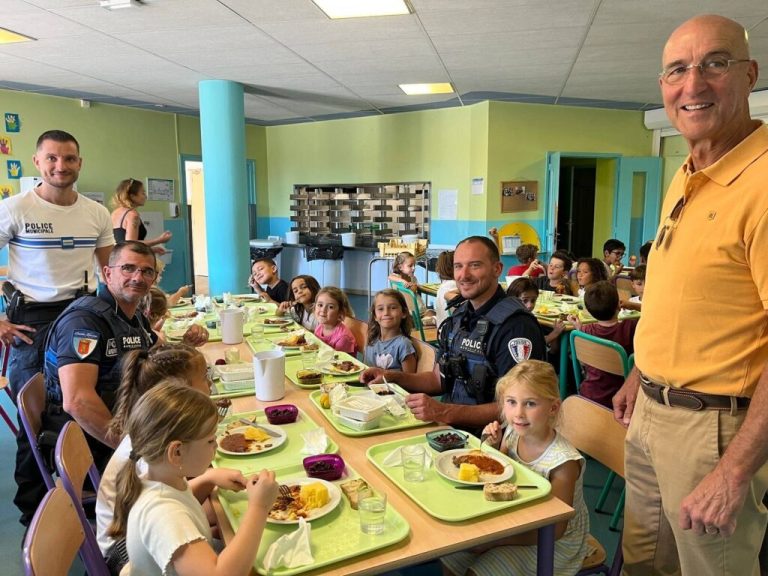 Casser limage du mechant policier quand la police municipale dejeune 1024x768 1