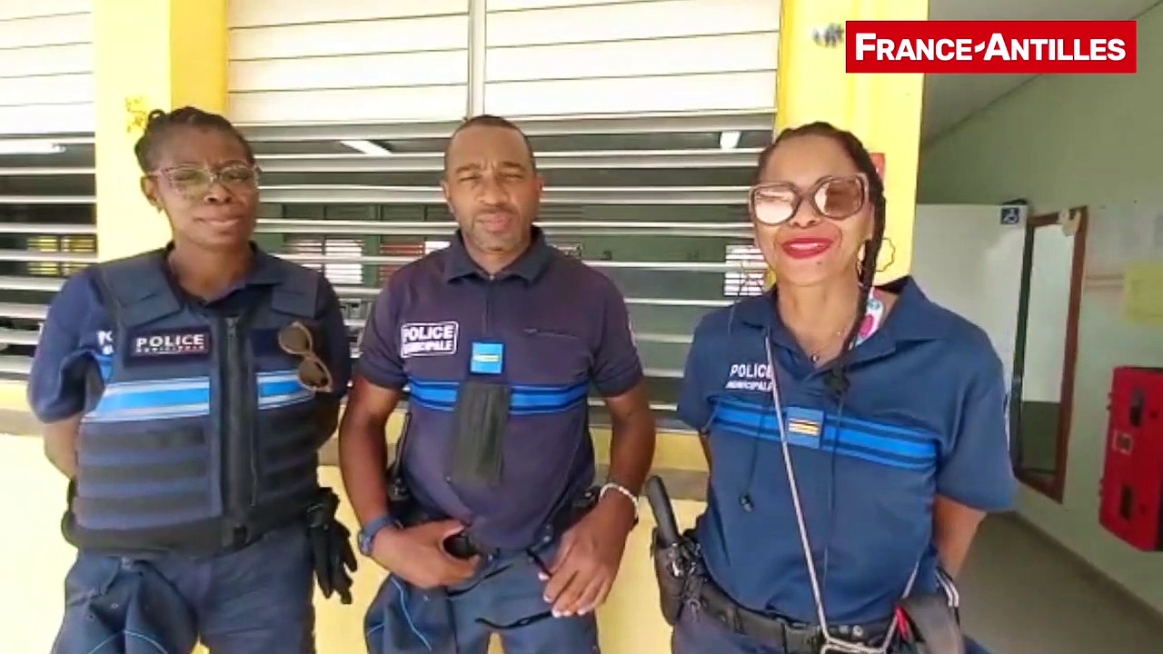 Dailymotion police municipale du Moule.mp4