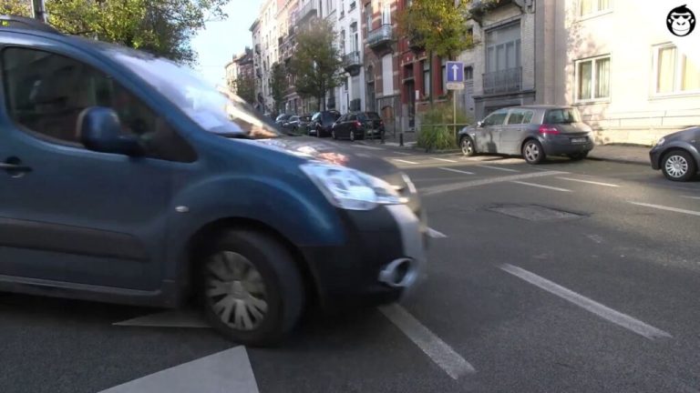 nids de poule Trop de nids de poule dans les 1024x576 1